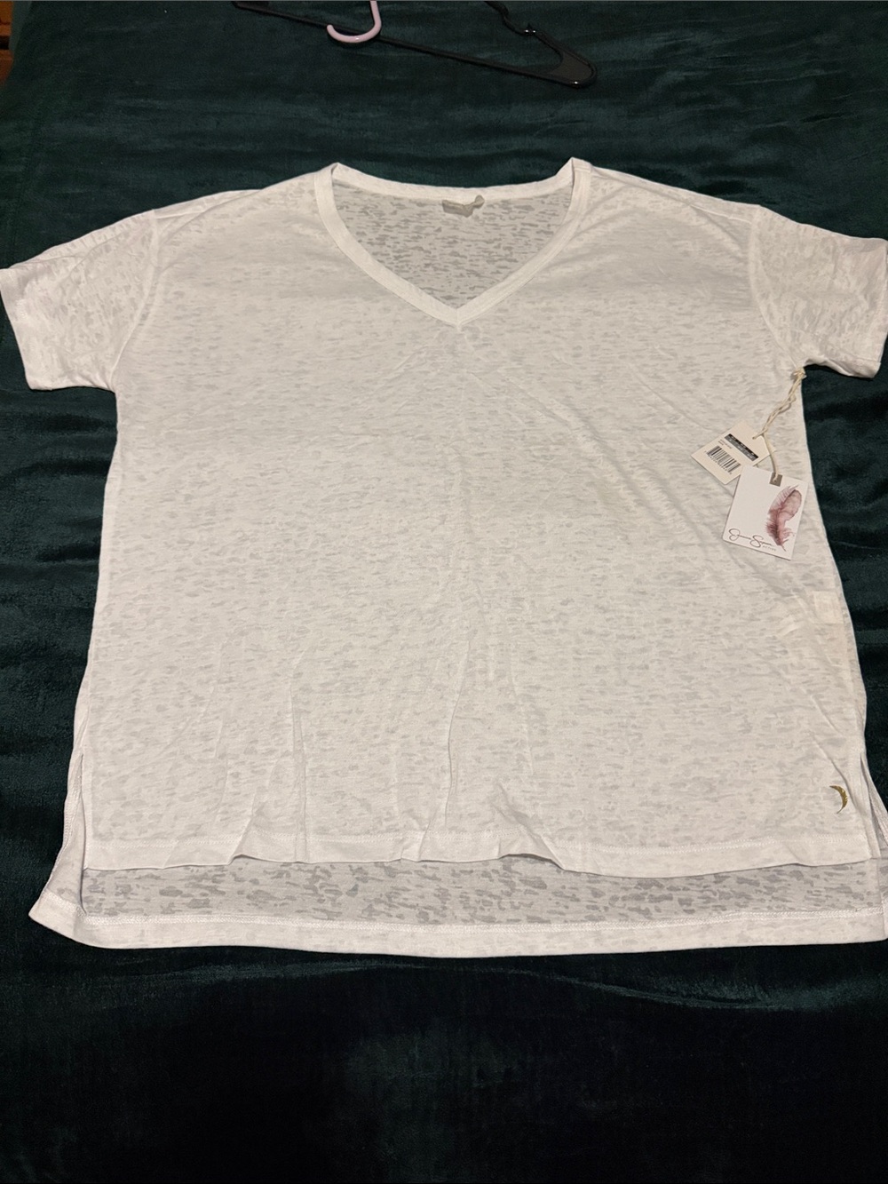 Jessica Simpson White V-Neck Short Sleeve Tee